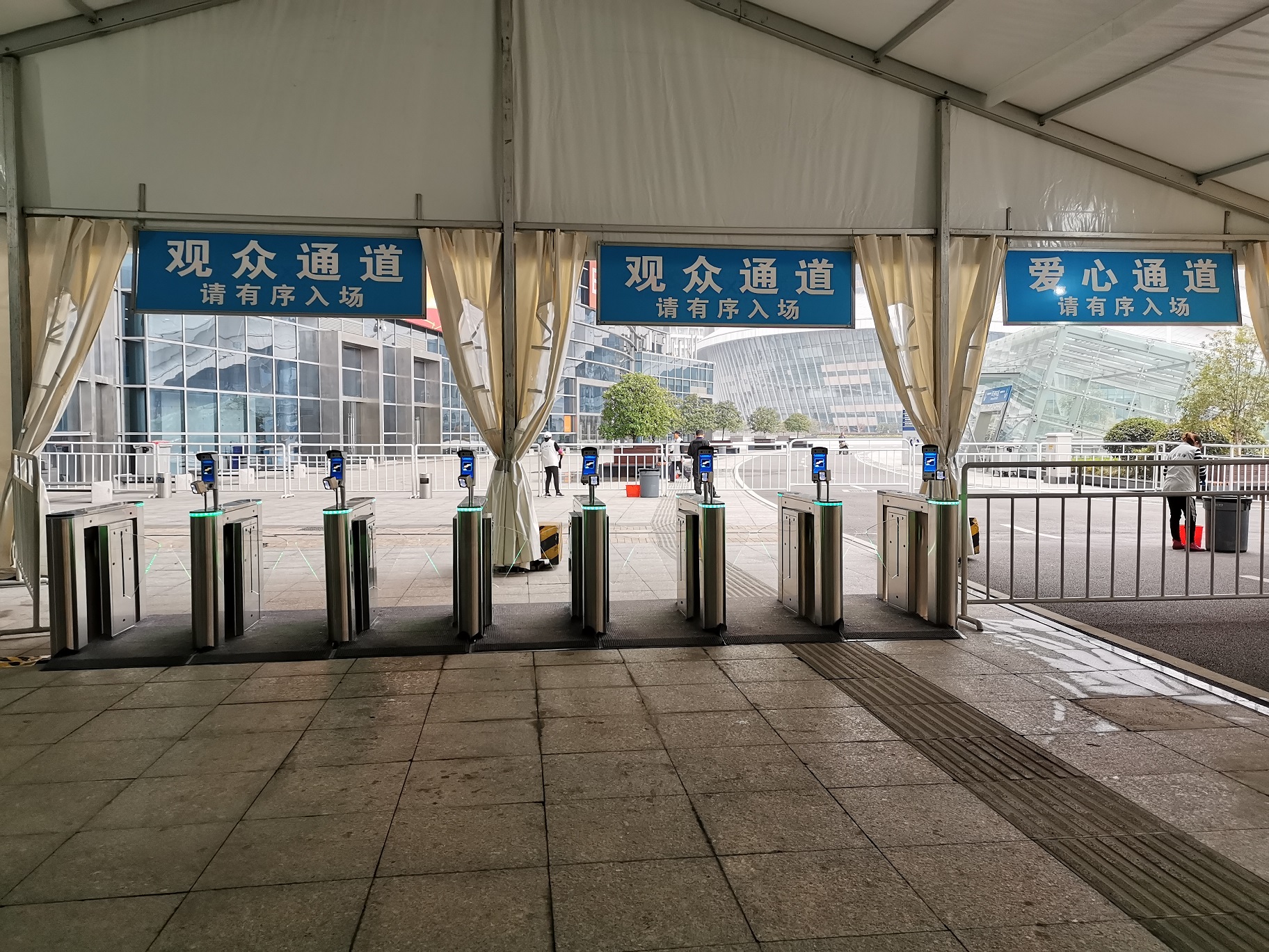 第十六届中国武汉农业博览会-有障碍闸机.jpg